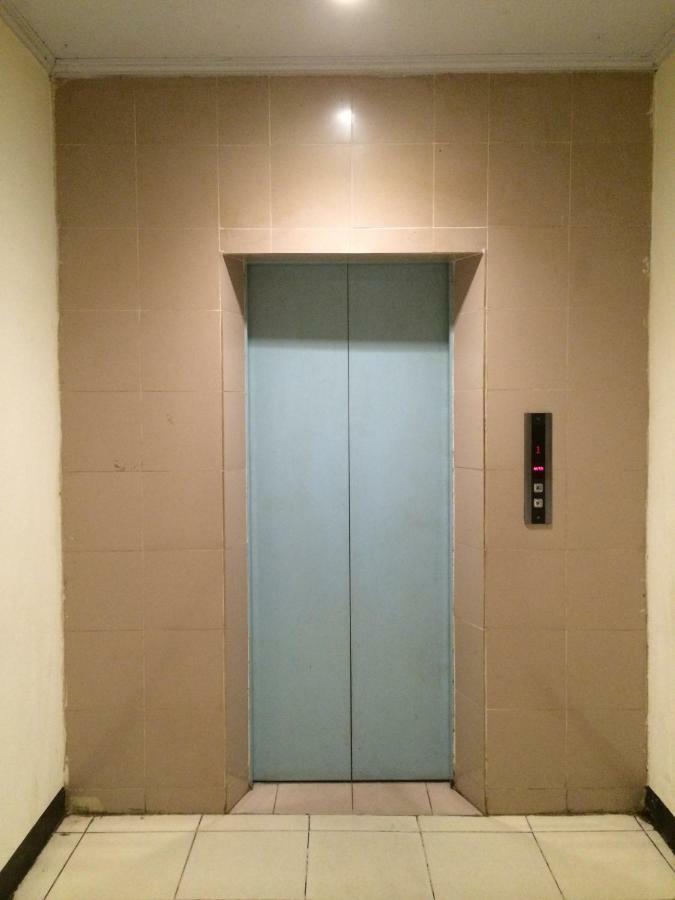 Reddoorz Syariah At Grand Taufiq Tarakan Exterior photo